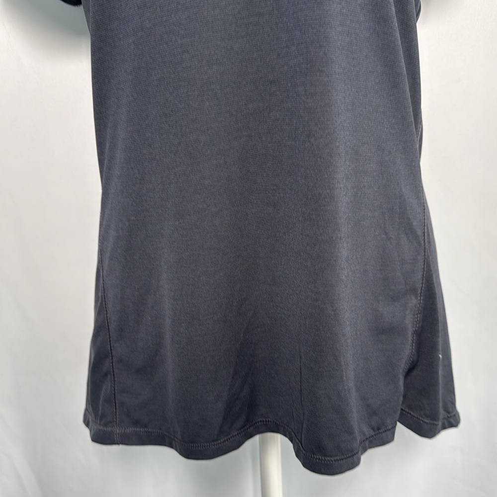 ๐3/$15 Old Navy Active Go-Dry Women's T-Shirt - Picture 3 of 9